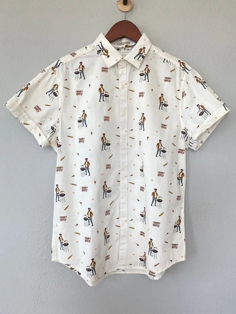Denim & Flower Mens M Dad BBQ Grilling Novelty Print Cotton Button Up Shirt